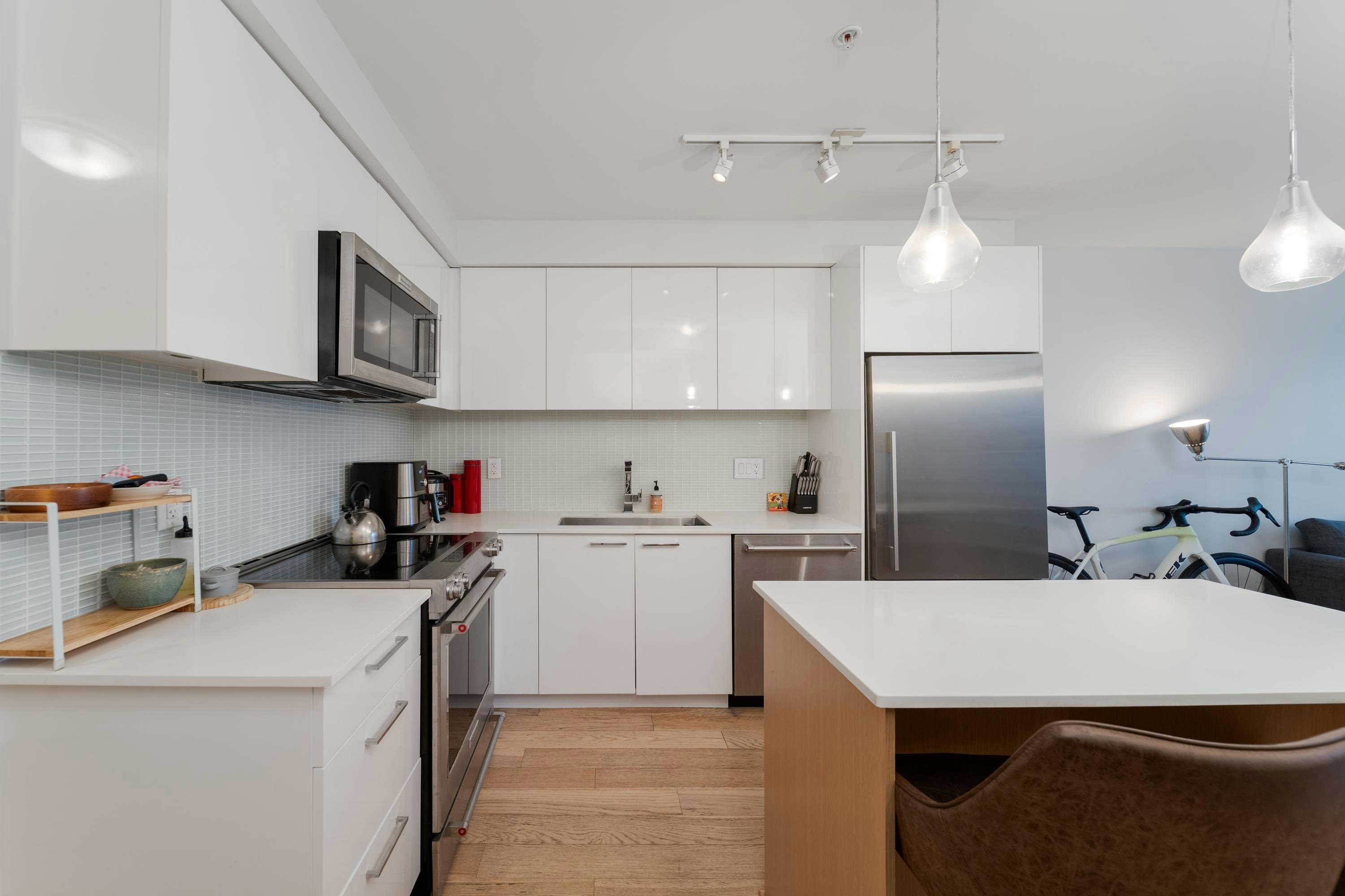 403-233 Kingsway - 2