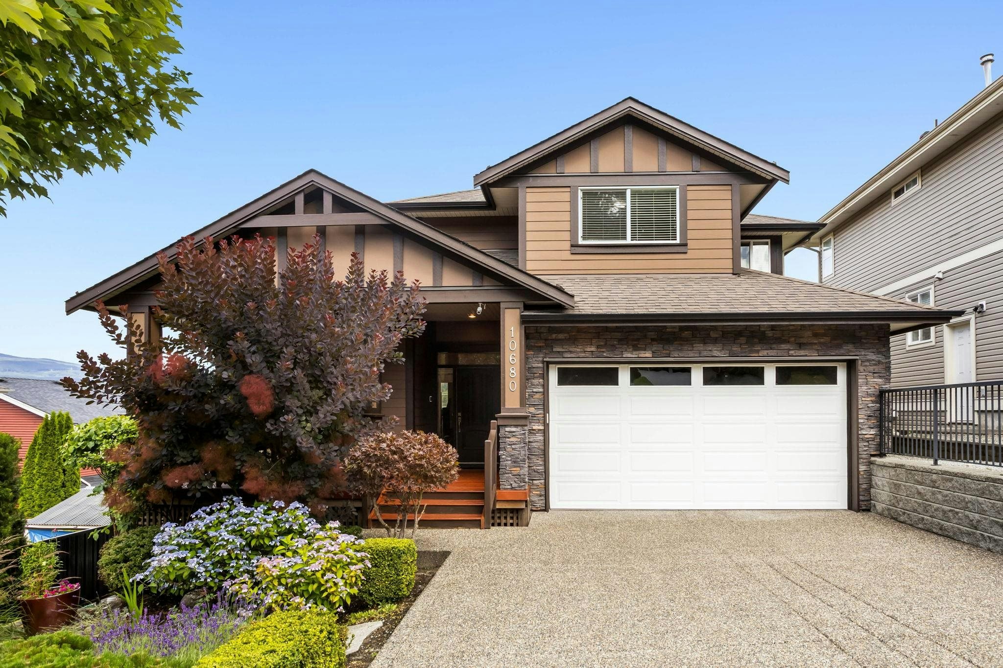 10680 239 Street, Maple Ridge, BC, V2W 0B3