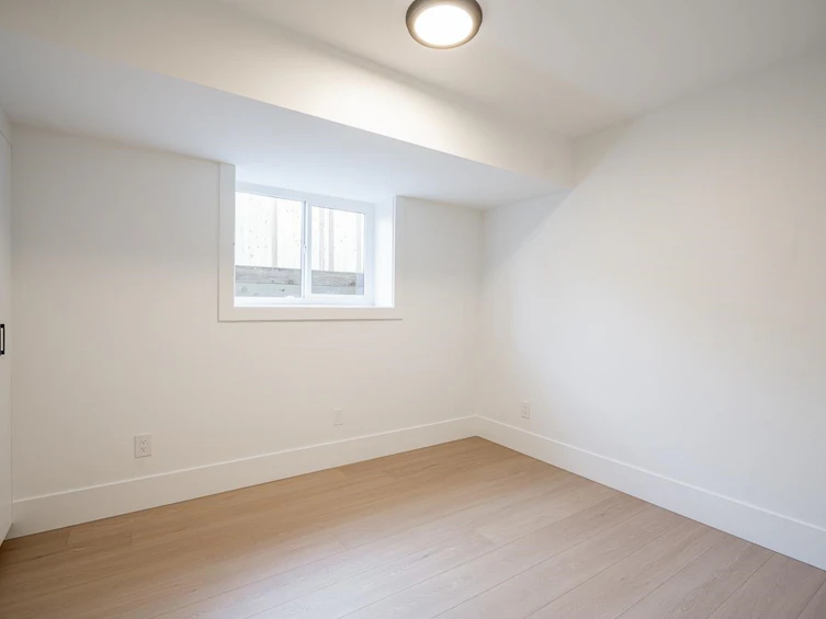 101-13711 16 Avenue, Surrey, BC, V4A 1P7 - 24