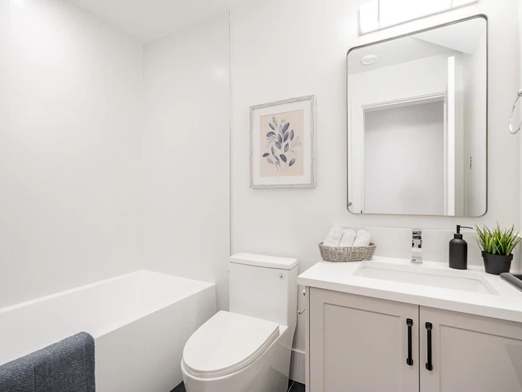 101-13711 16 Avenue, Surrey, BC, V4A 1P7 - 33