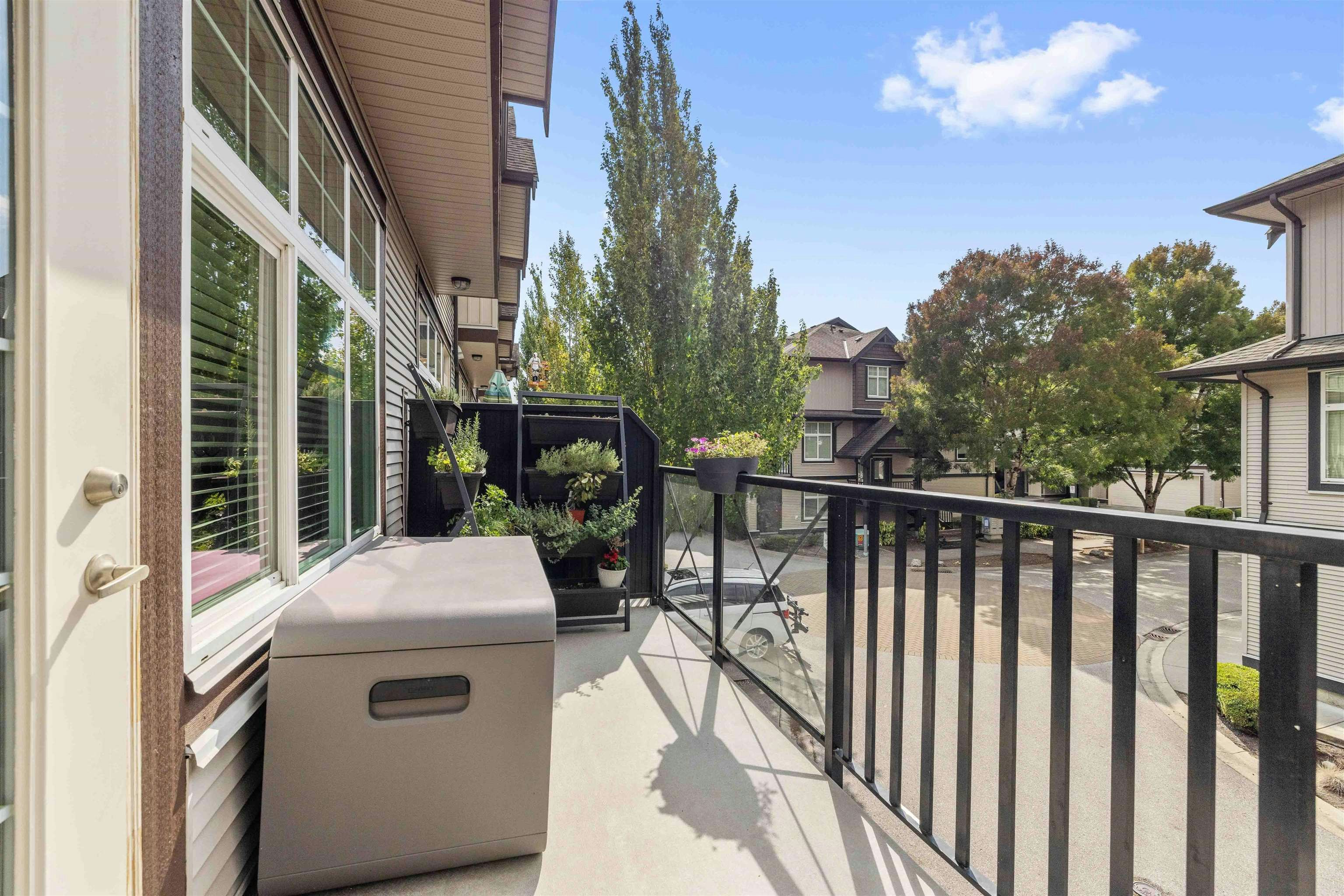 24-7332 194a Street, Surrey, BC, V4N 6K9 - 24