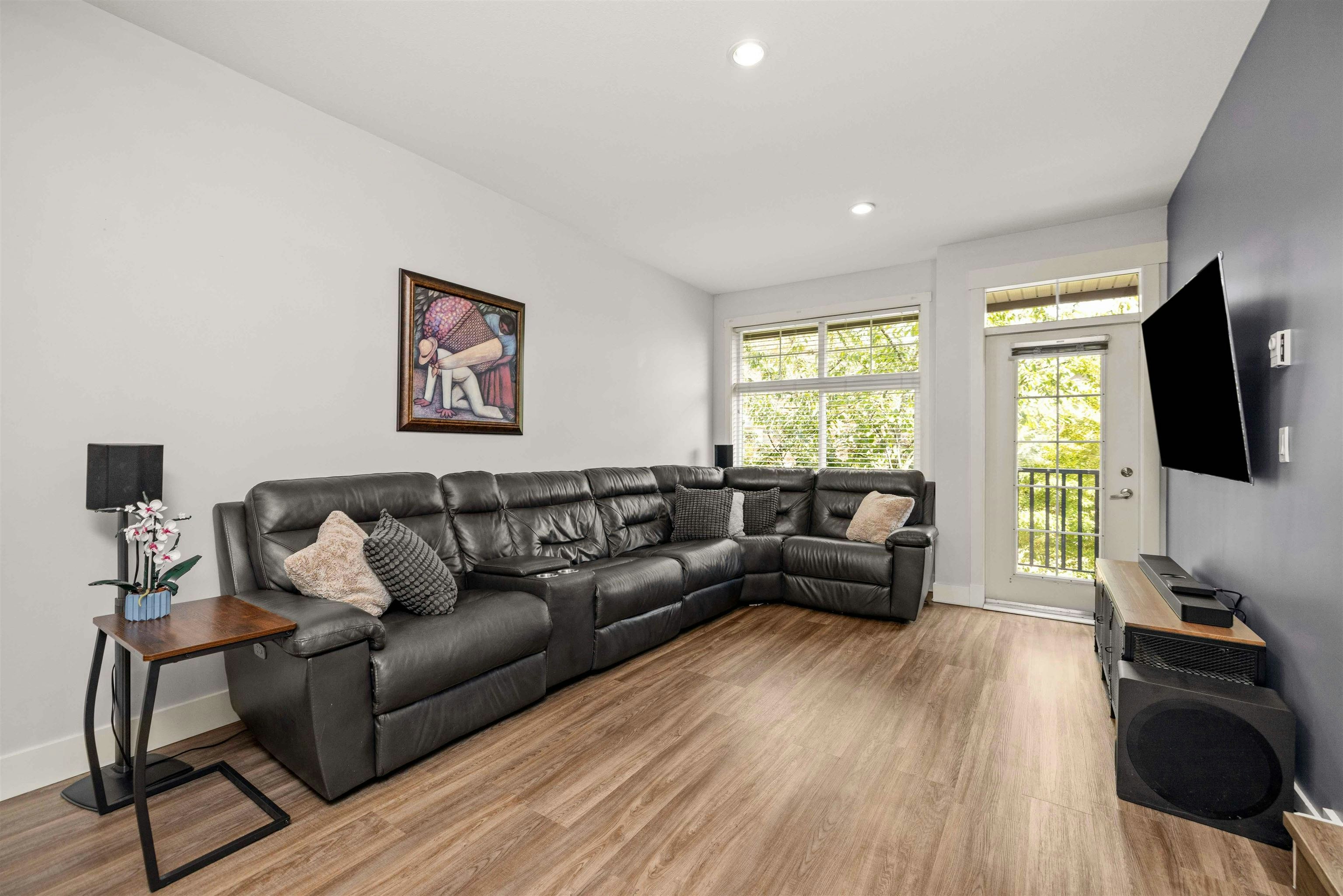 24-7332 194a Street - 4