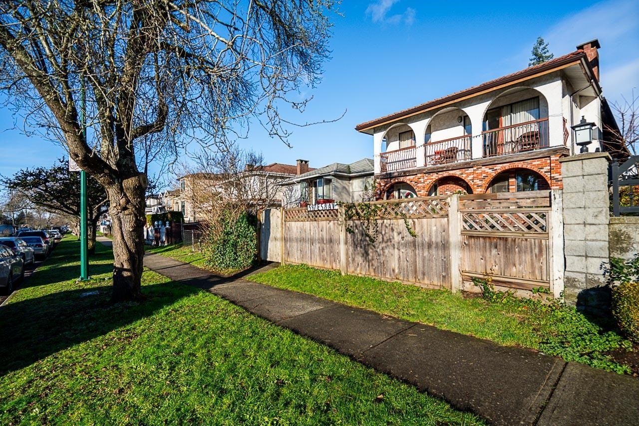 557 E 58th Avenue - 3