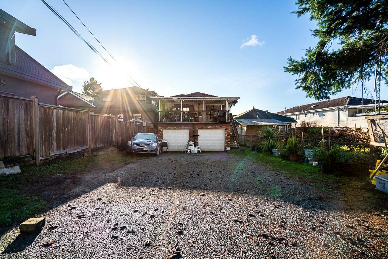 557 E 58th Avenue, Vancouver, BC, V5X 1W1 - 9