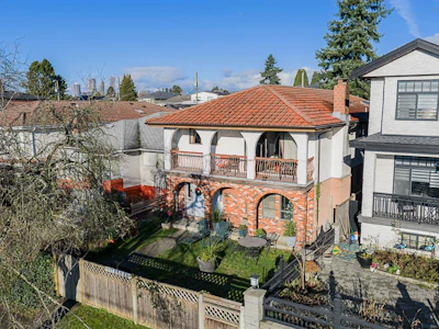 557 E 58th Avenue - 2