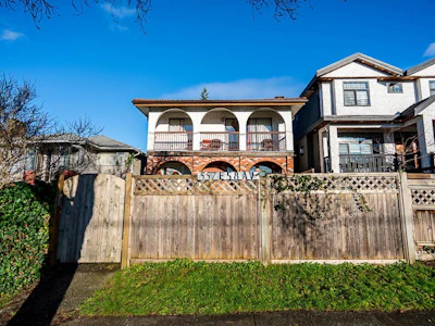 557 E 58th Avenue - 4