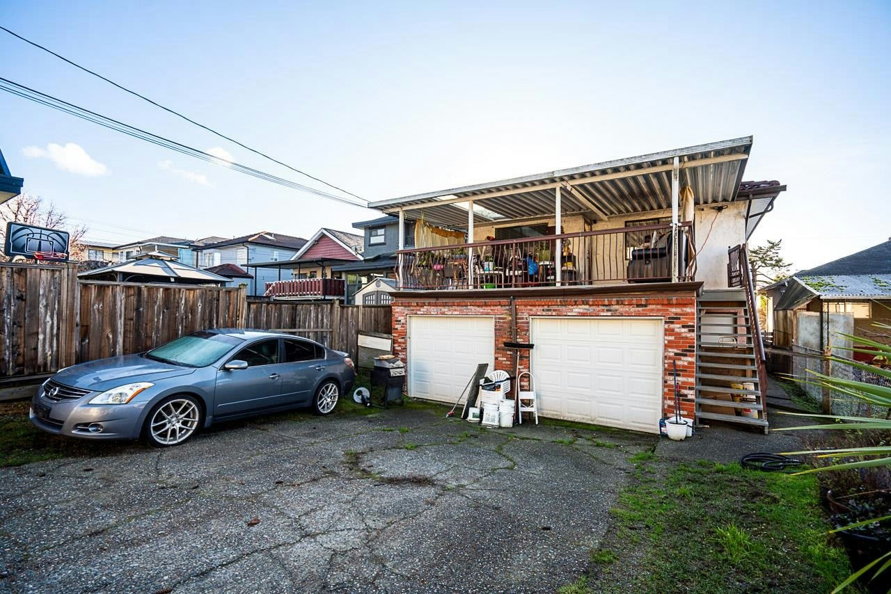 557 E 58th Avenue, Vancouver, BC, V5X 1W1 - 8