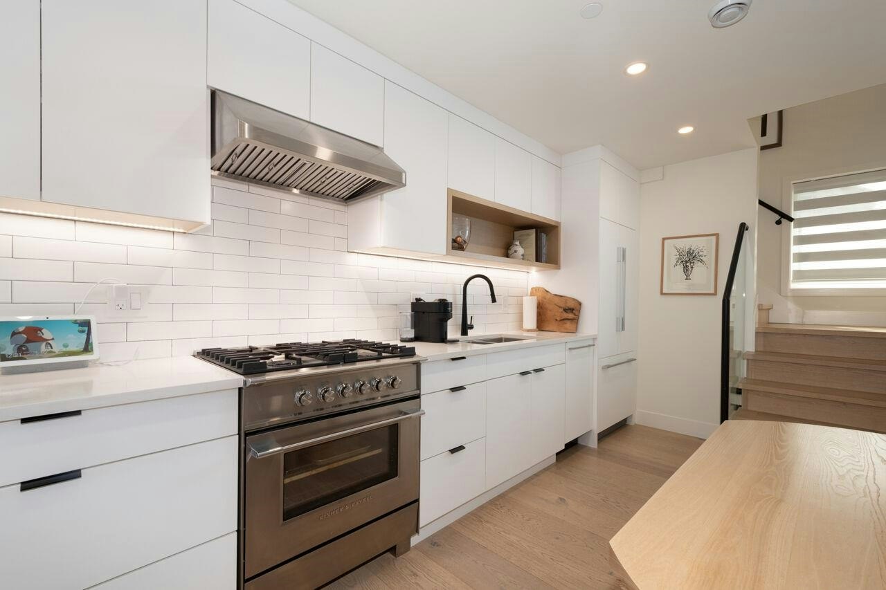 1026 E 13th Avenue, Vancouver, BC, V5T 2L8 - 13