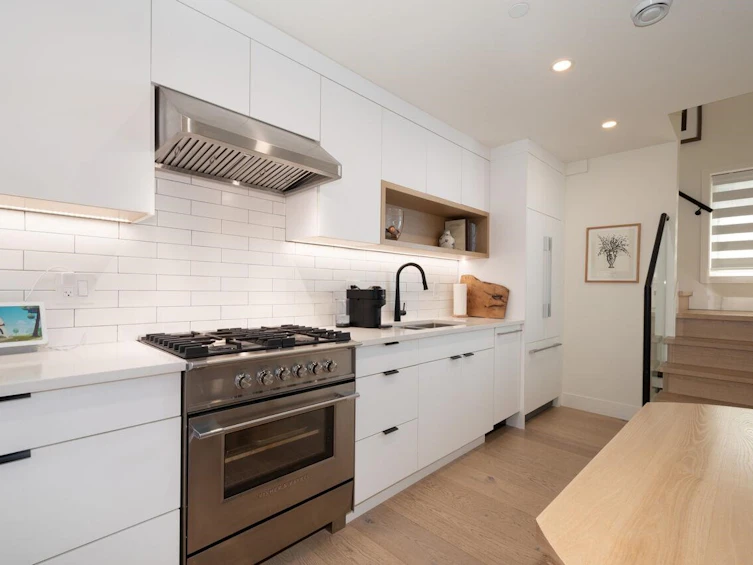 1026 E 13th Avenue, Vancouver, BC, V5T 2L8 - 13