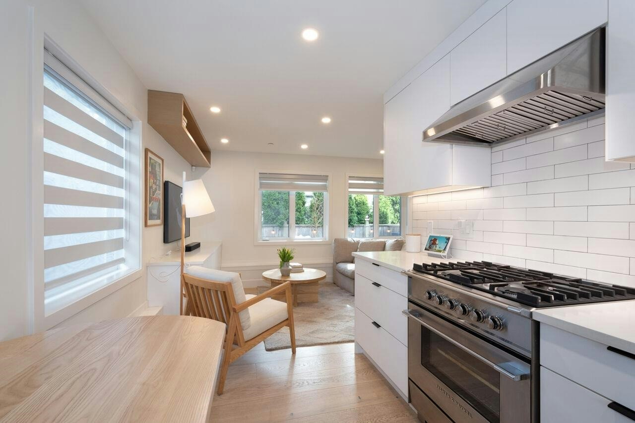 1026 E 13th Avenue, Vancouver, BC, V5T 2L8 - 17