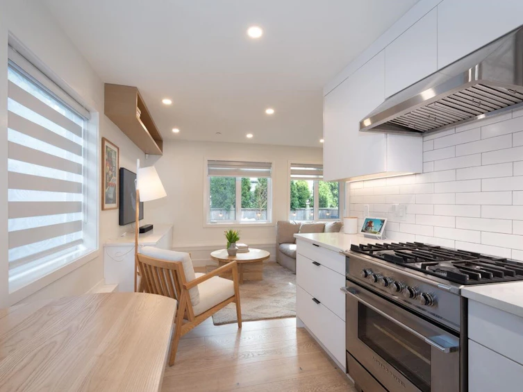 1026 E 13th Avenue, Vancouver, BC, V5T 2L8 - 17