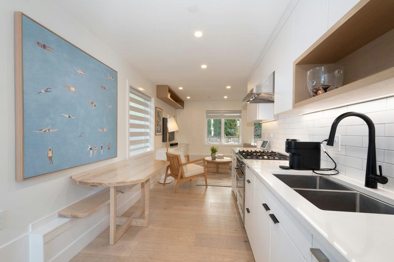 1026 E 13th Avenue, Vancouver, BC, V5T 2L8 - 16