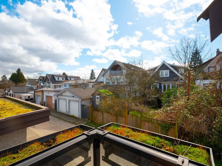 1026 E 13th Avenue, Vancouver, BC, V5T 2L8 - 31