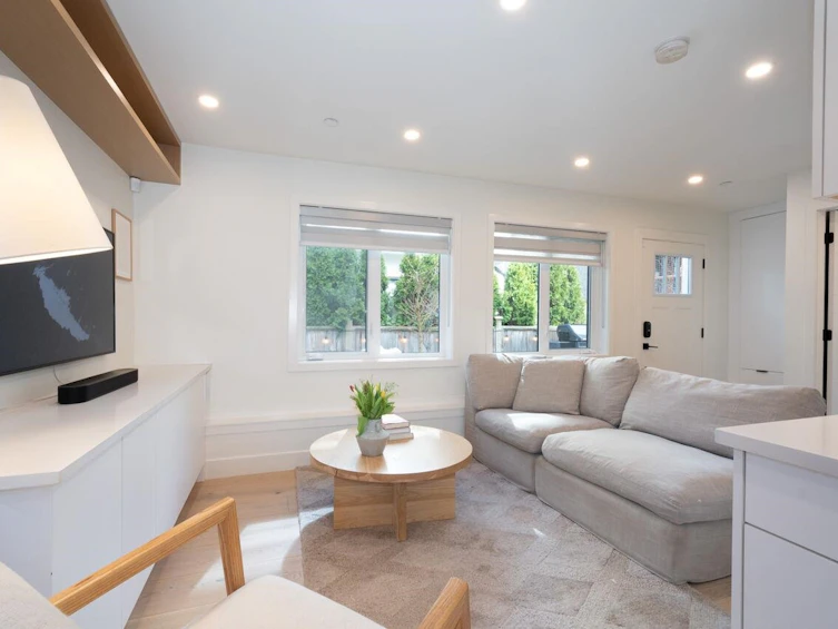 1026 E 13th Avenue, Vancouver, BC, V5T 2L8 - 10