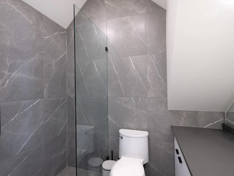 1026 E 13th Avenue, Vancouver, BC, V5T 2L8 - 24