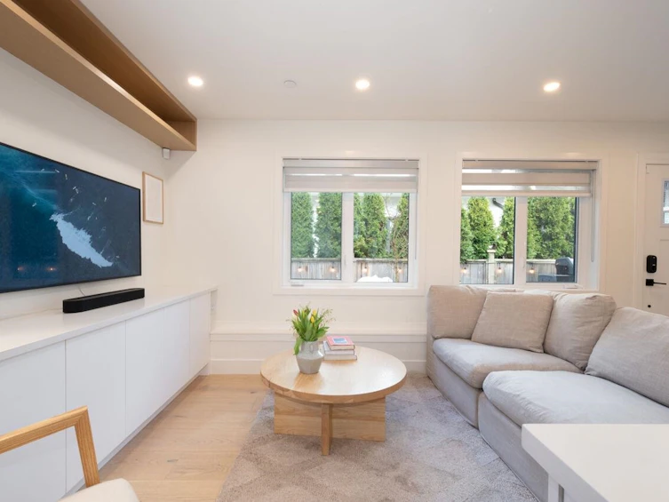1026 E 13th Avenue, Vancouver, BC, V5T 2L8 - 11