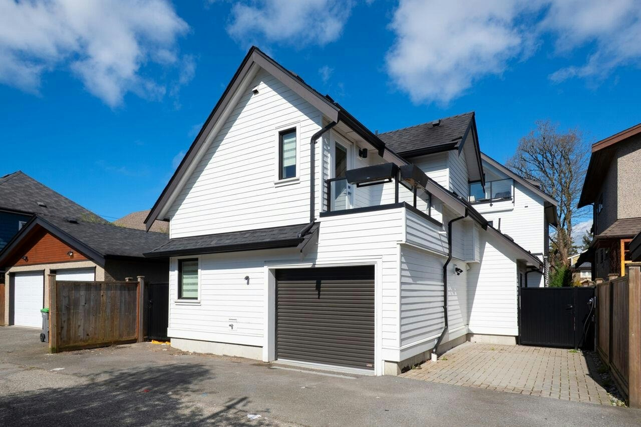 1026 E 13th Avenue, Vancouver, BC, V5T 2L8 - 4