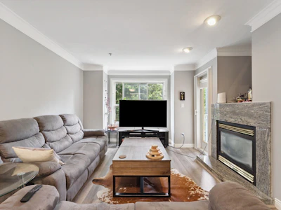 211-8115 121a Street - 3