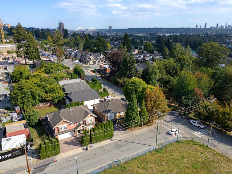 575 Alderson Avenue, Coquitlam, BC, V3K 1T4