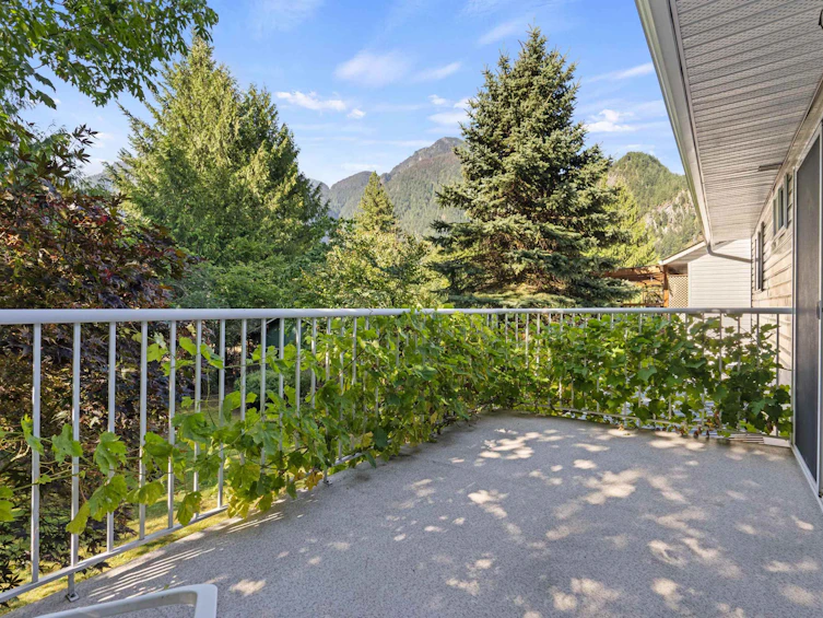 63920 Flood Hope Road, Hope, BC, V0X 1L2 - 11