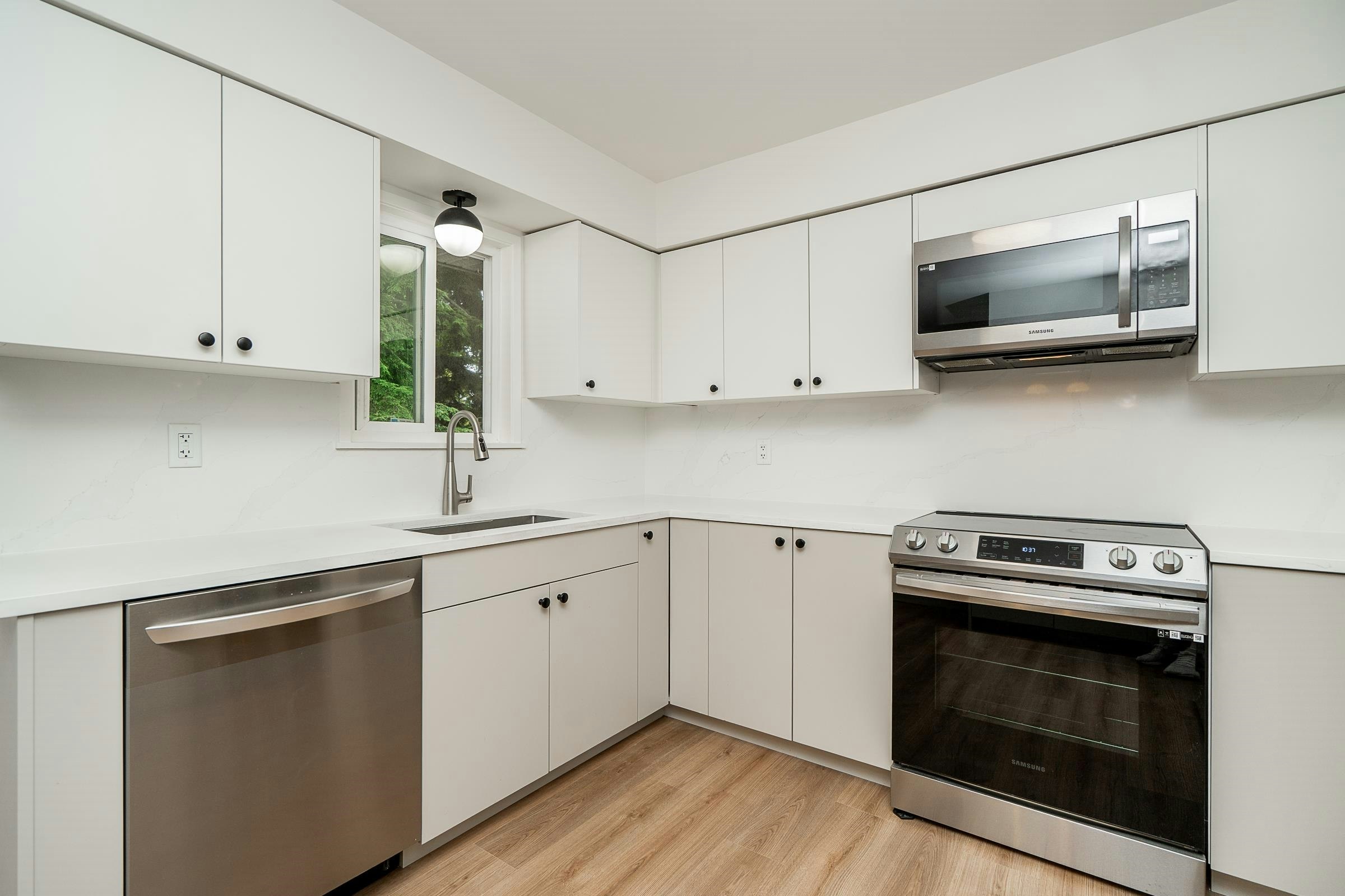 2580 Patricia Avenue, Port Coquitlam, BC, V3B 2H4 - 13