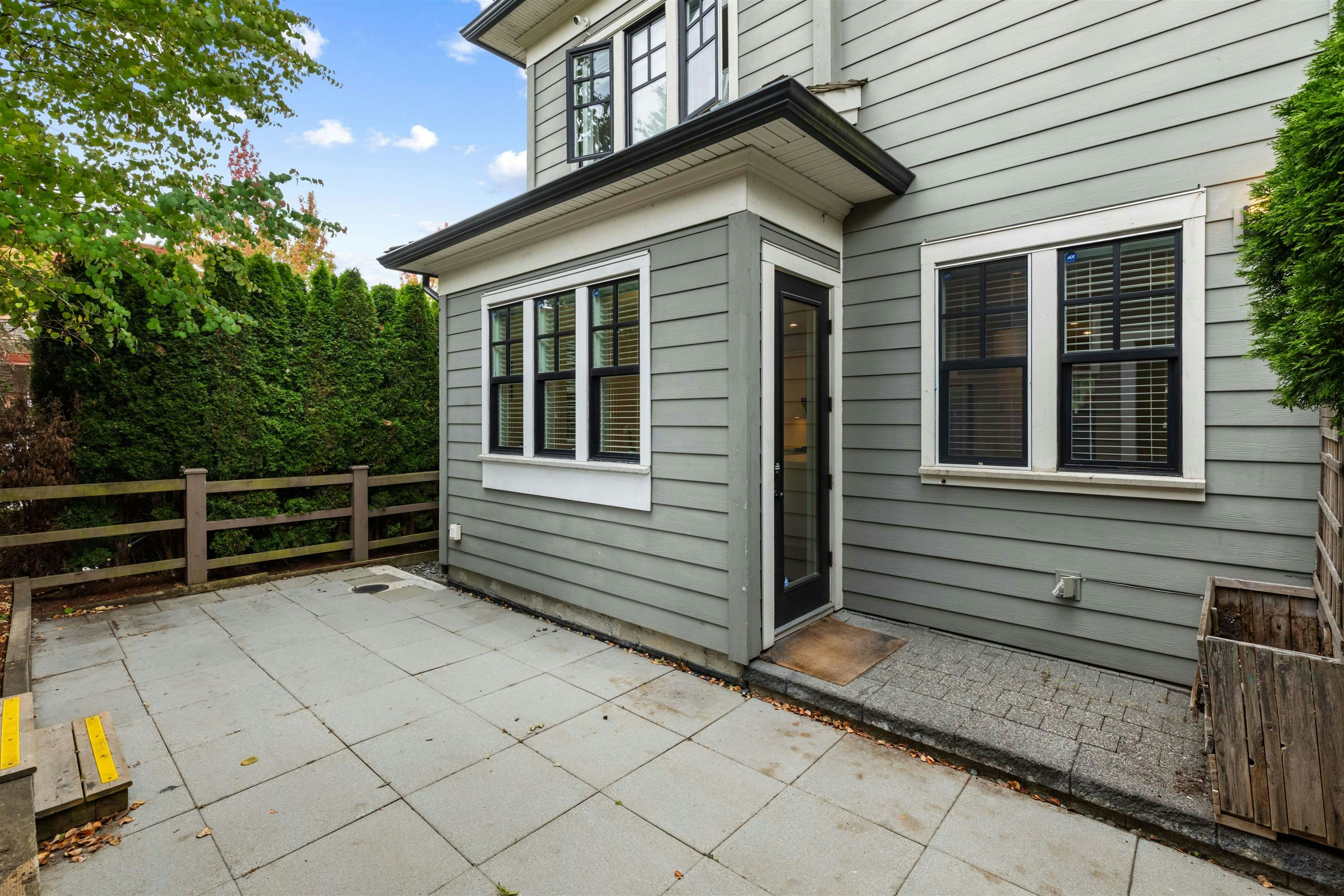 15337 34 Avenue - 5
