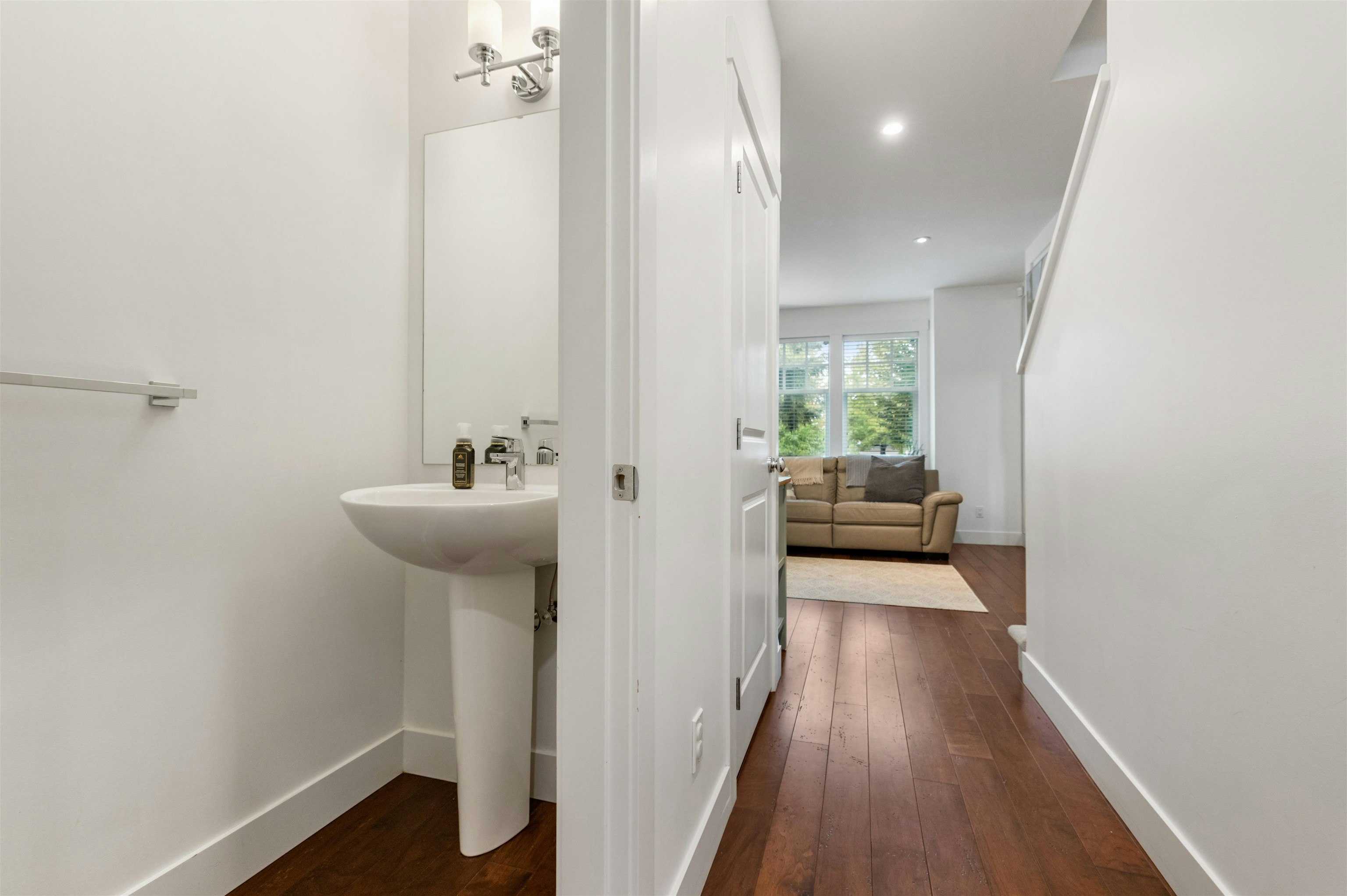 15337 34 Avenue, Surrey, BC, V3Z 2X2 - 15
