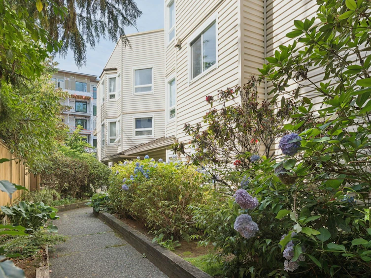 304-827 W 16th Street, North Vancouver, BC, V7P 1R2 - 15