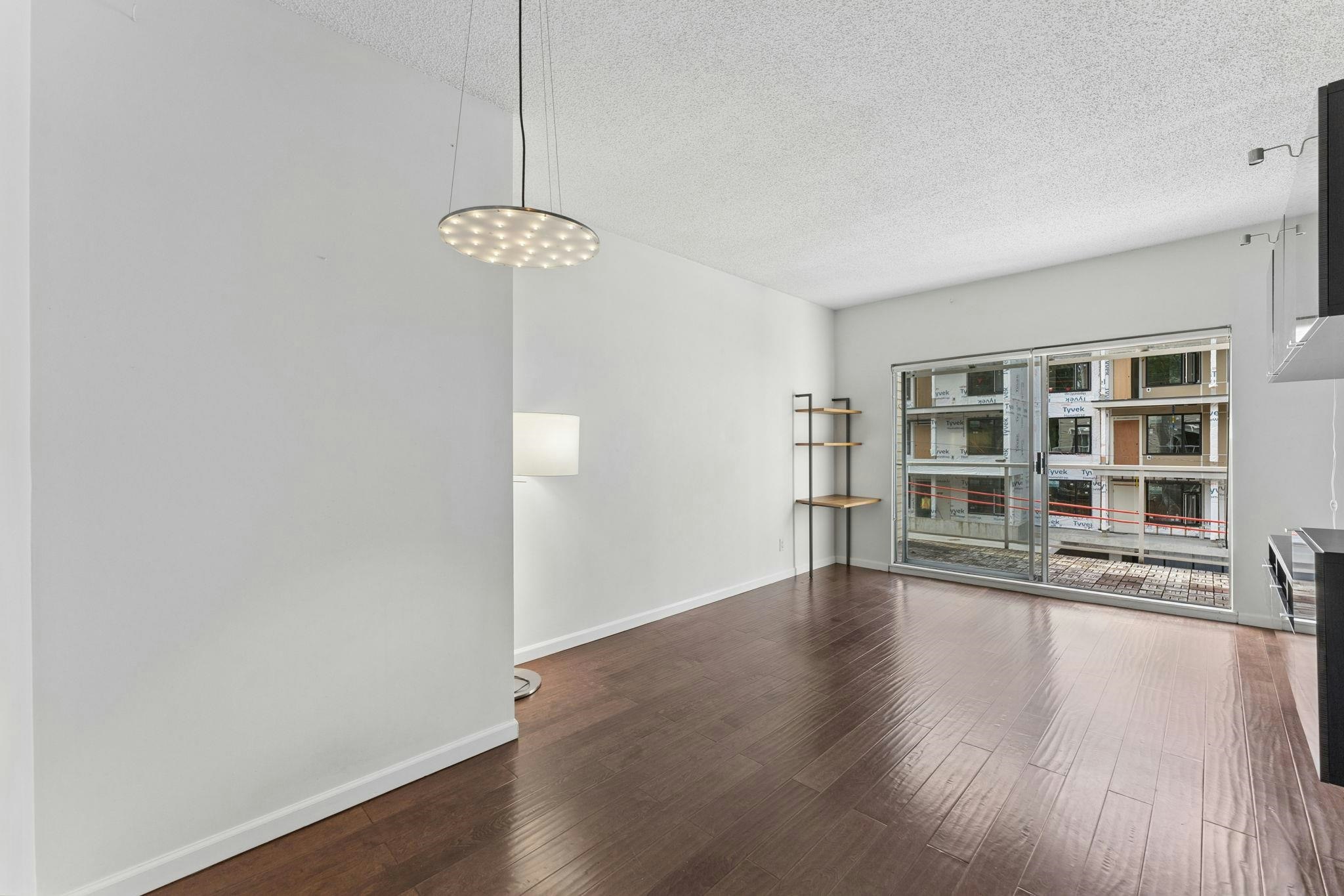 304-827 W 16th Street, North Vancouver, BC, V7P 1R2 - 6