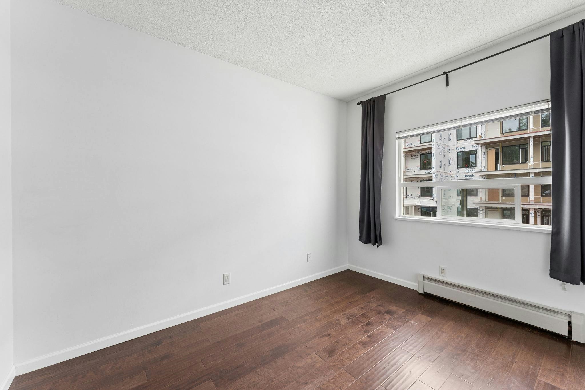 304-827 W 16th Street, North Vancouver, BC, V7P 1R2 - 8