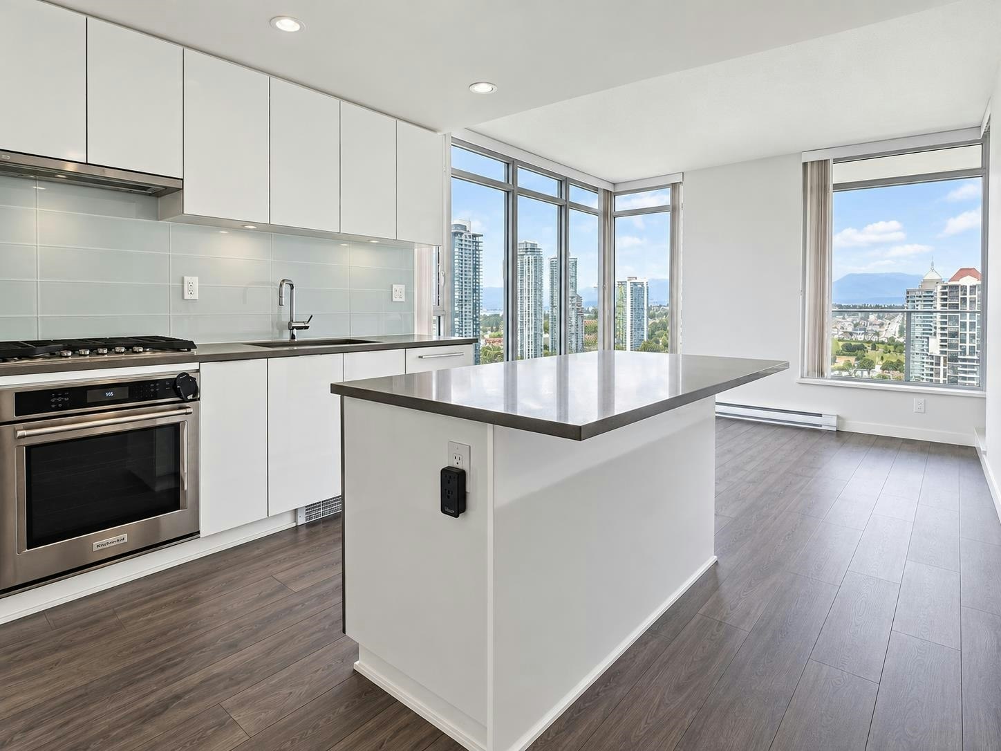 2806-2388 Madison Avenue - 2