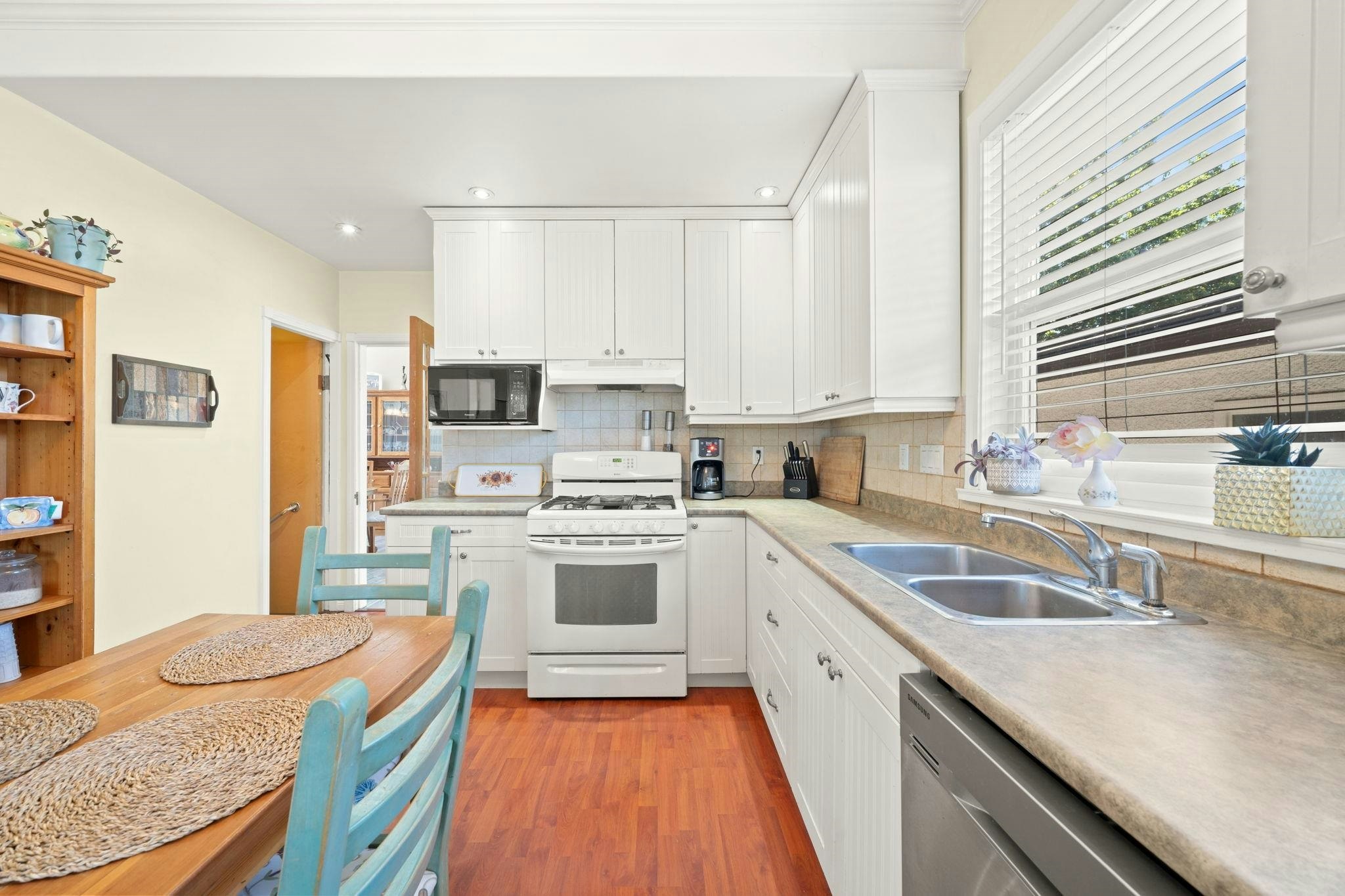5743 St. Margarets Street, Vancouver, BC, V5R 3H6 - 8
