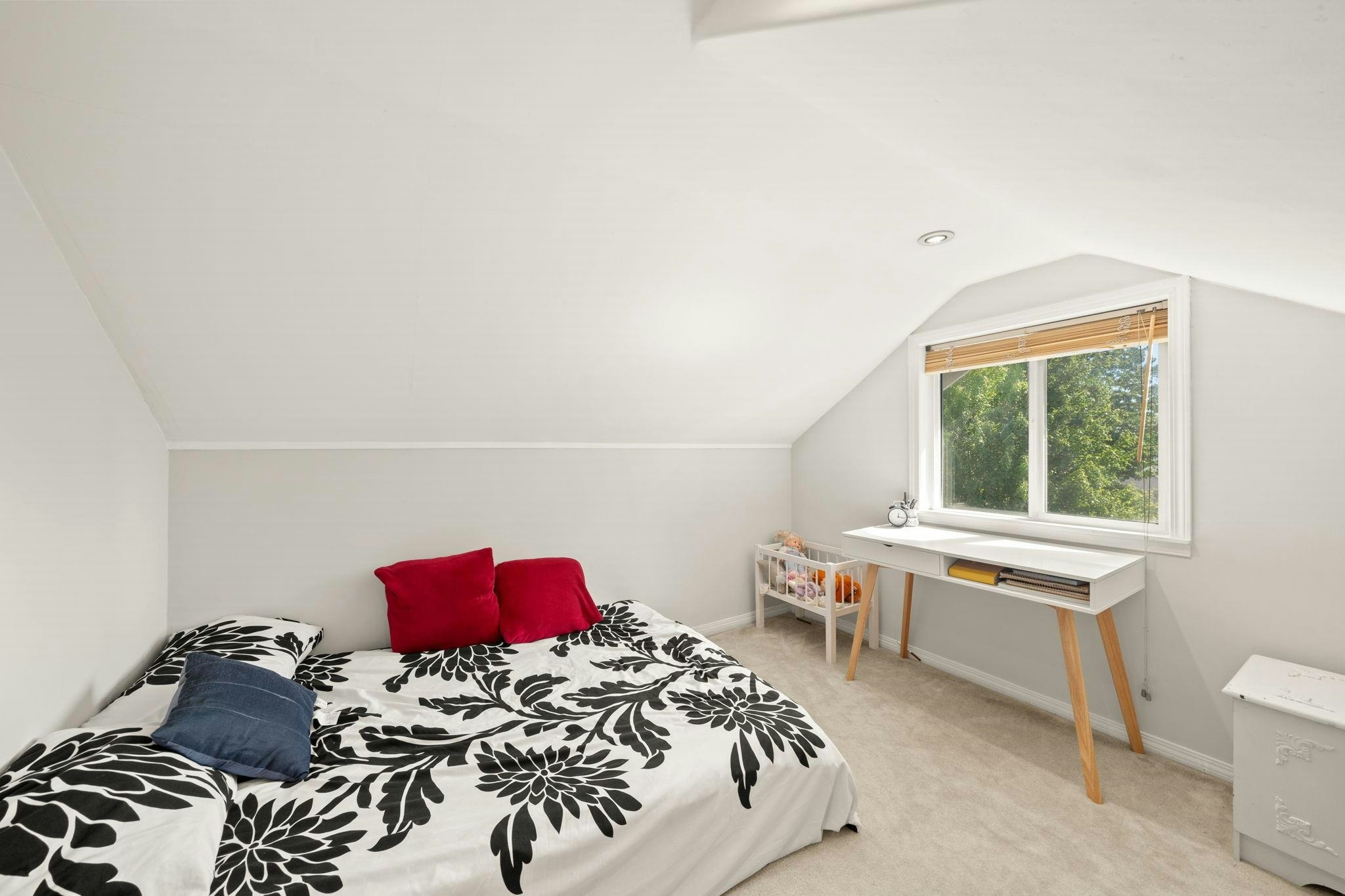 5743 St. Margarets Street, Vancouver, BC, V5R 3H6 - 15