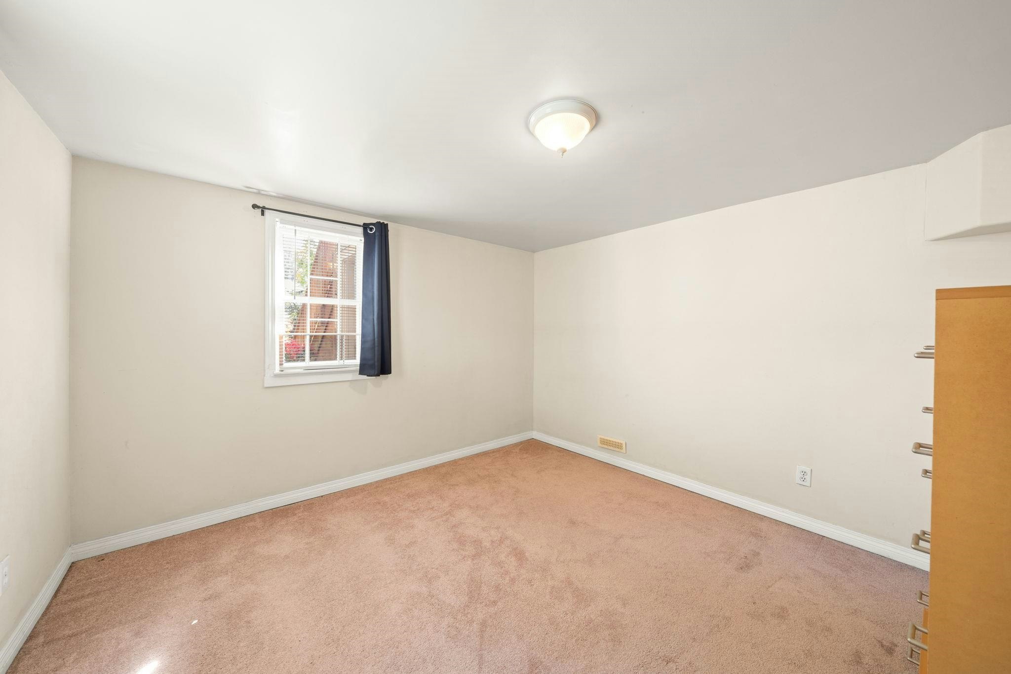 5743 St. Margarets Street, Vancouver, BC, V5R 3H6 - 22
