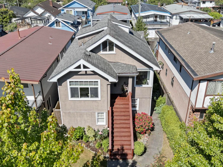 5743 St. Margarets Street, Vancouver, BC, V5R 3H6 - 30