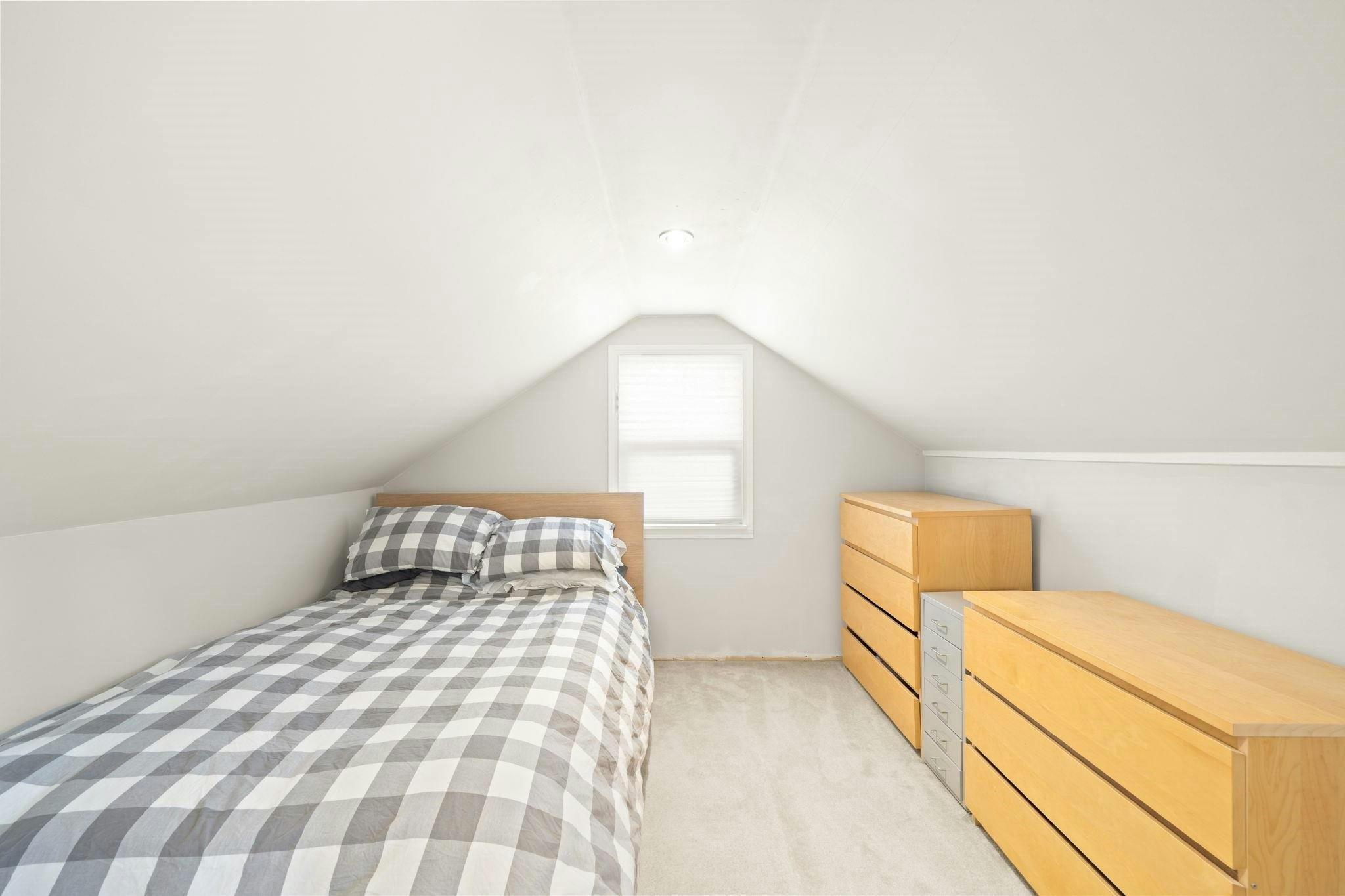 5743 St. Margarets Street, Vancouver, BC, V5R 3H6 - 18