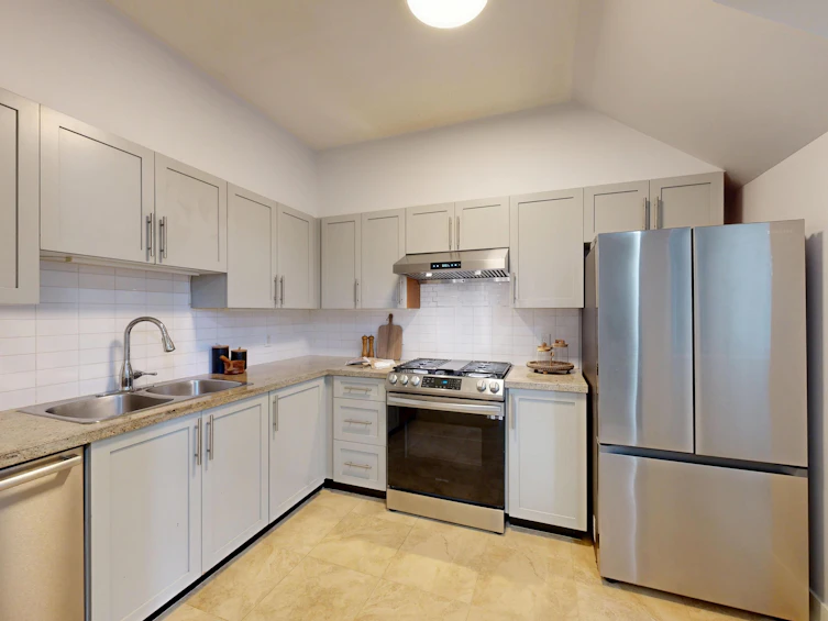 305-4468 Albert Street, Burnaby, BC, V5C 2G8 - 12
