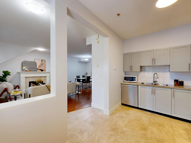 305-4468 Albert Street, Burnaby, BC, V5C 2G8 - 16