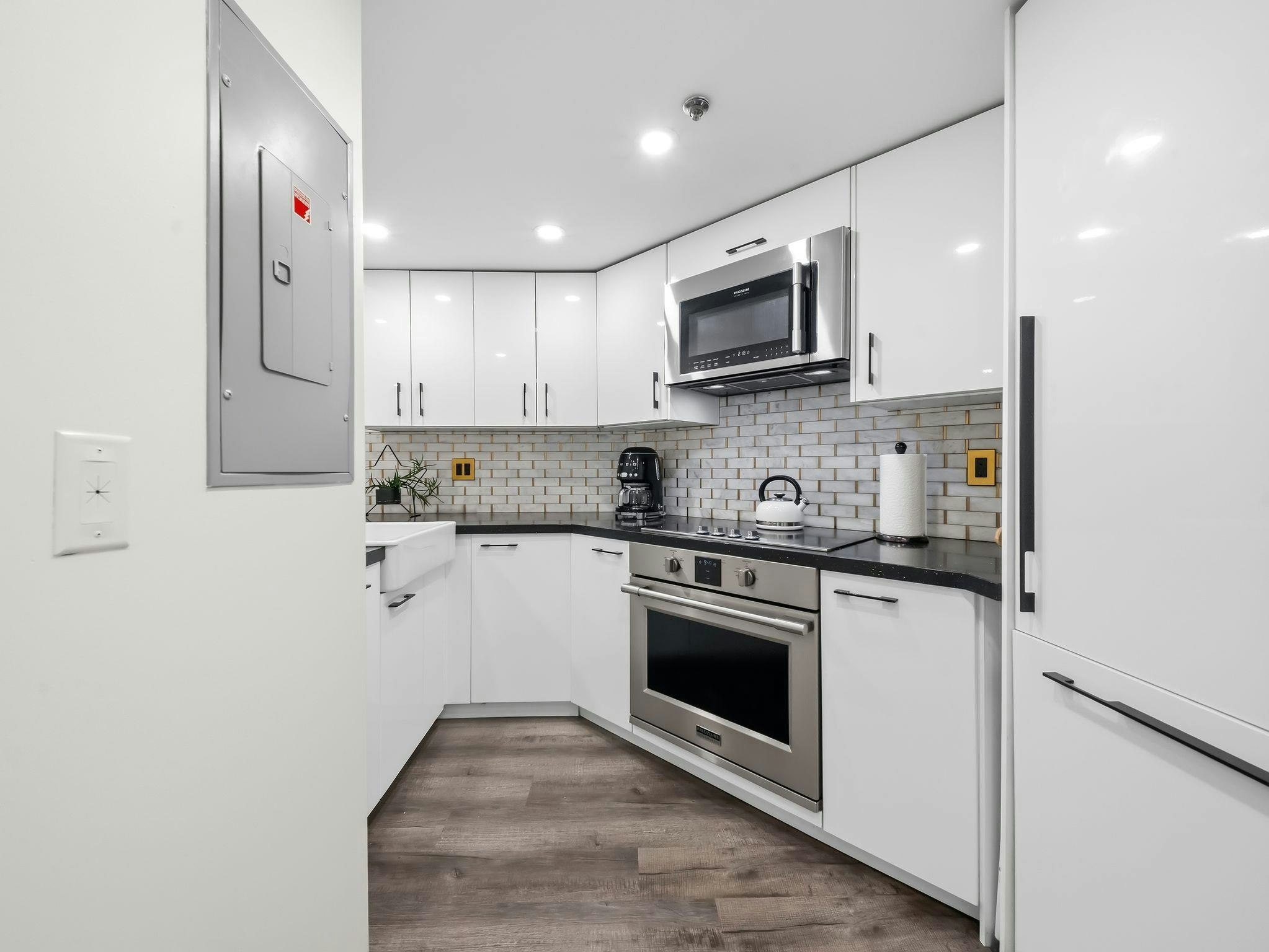 102-1550 SW Marine Drive, Vancouver, BC, V6P 6A6 - 10