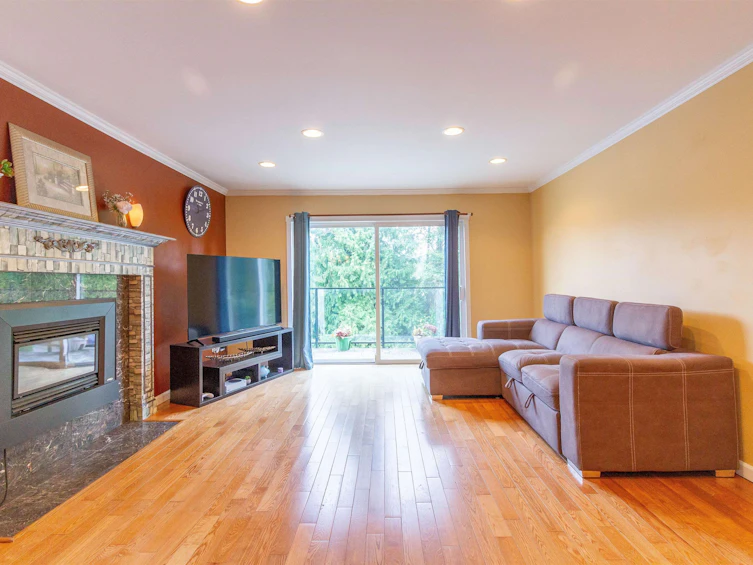 111 N Fell Avenue, Burnaby, BC, V5B 1L3 - 3