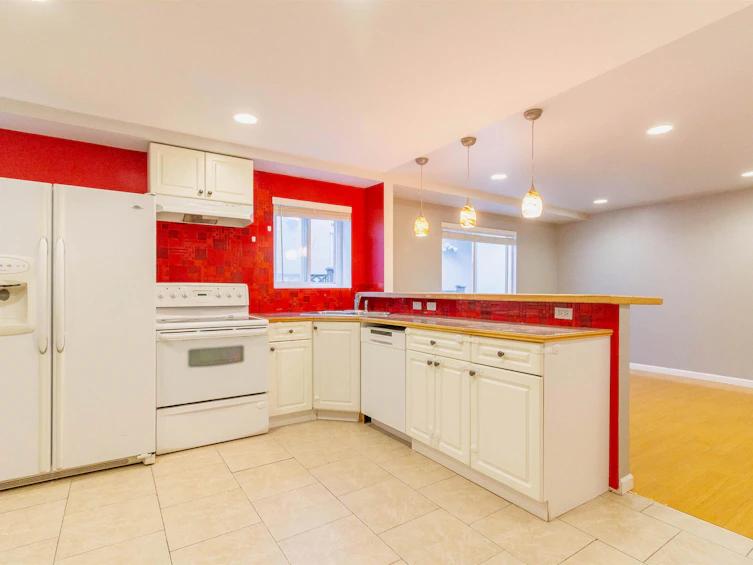 111 N Fell Avenue, Burnaby, BC, V5B 1L3 - 26