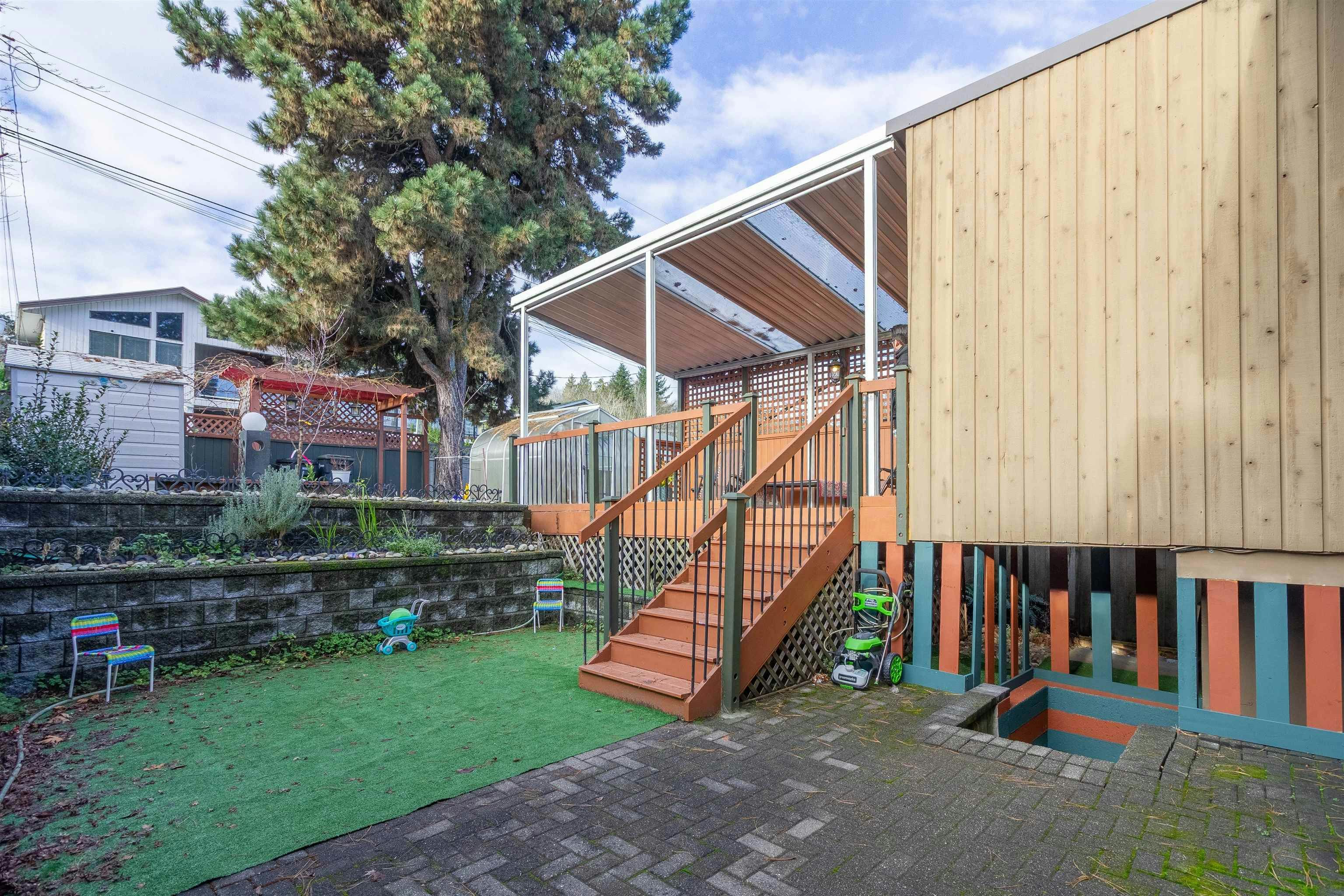 111 N Fell Avenue, Burnaby, BC, V5B 1L3 - 35