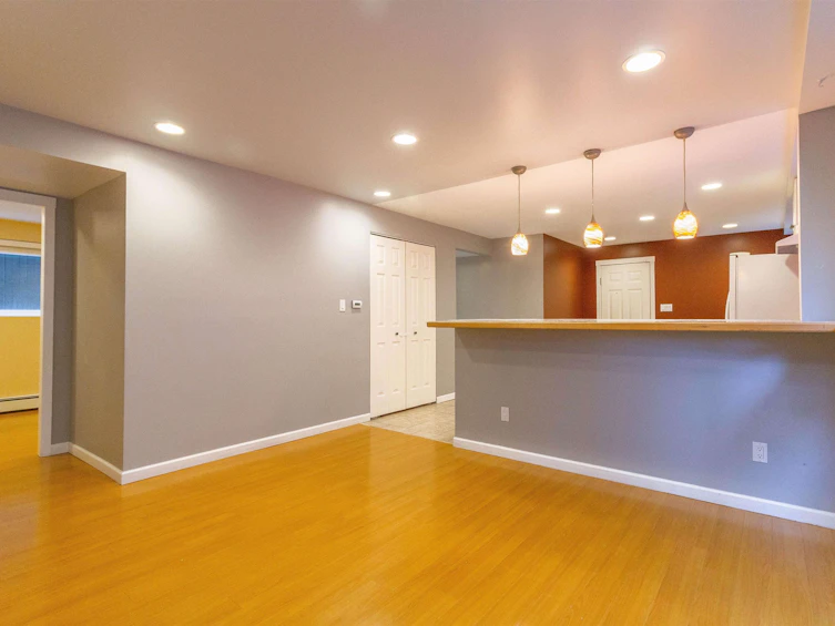 111 N Fell Avenue, Burnaby, BC, V5B 1L3 - 24