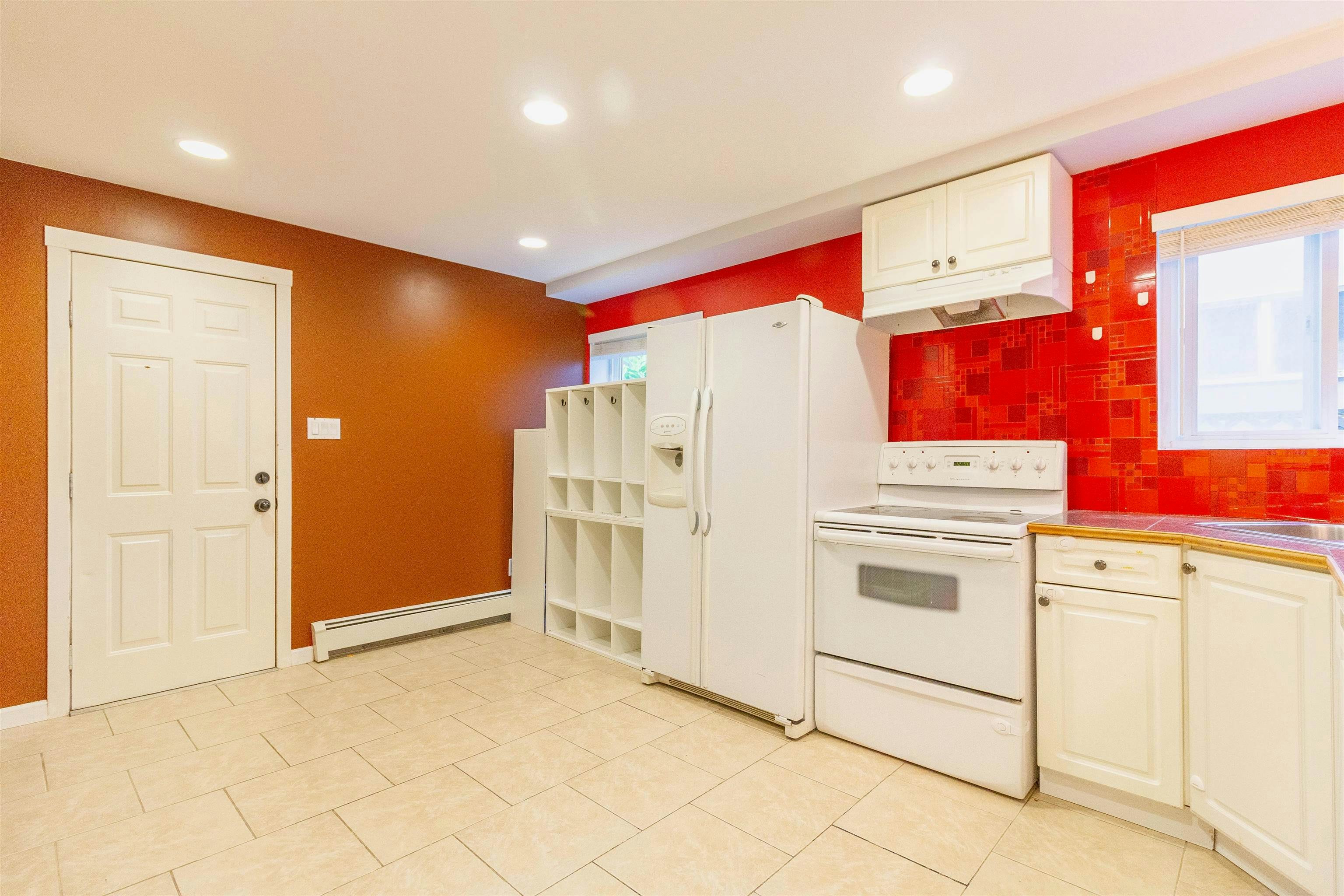 111 N Fell Avenue, Burnaby, BC, V5B 1L3 - 27