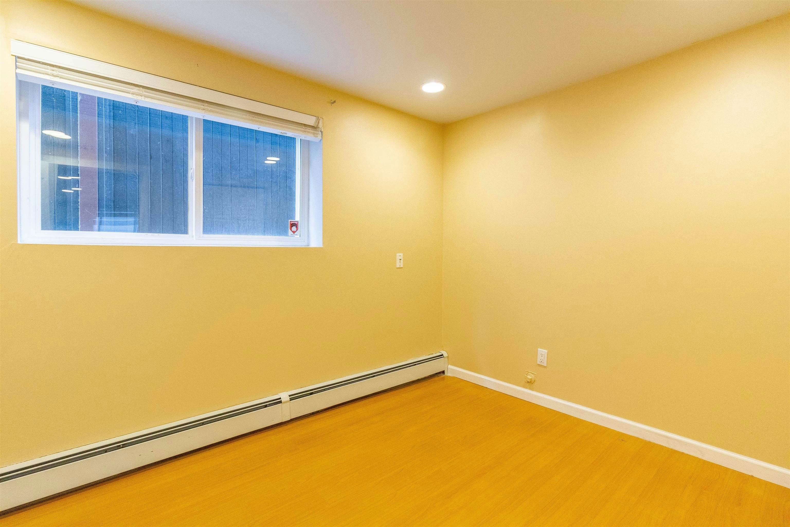 111 N Fell Avenue, Burnaby, BC, V5B 1L3 - 29