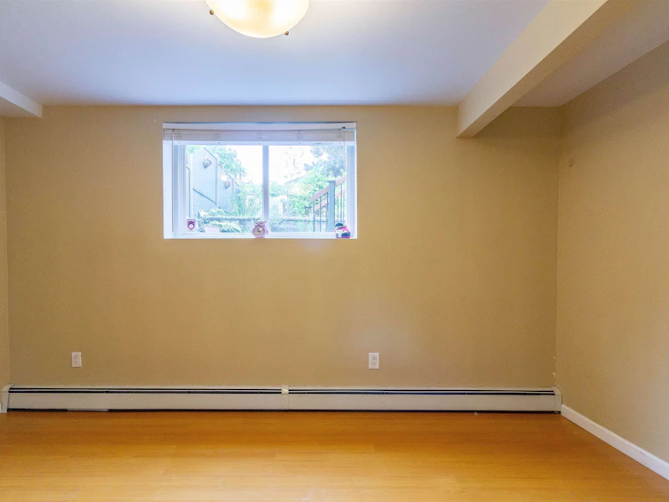 111 N Fell Avenue, Burnaby, BC, V5B 1L3 - 28