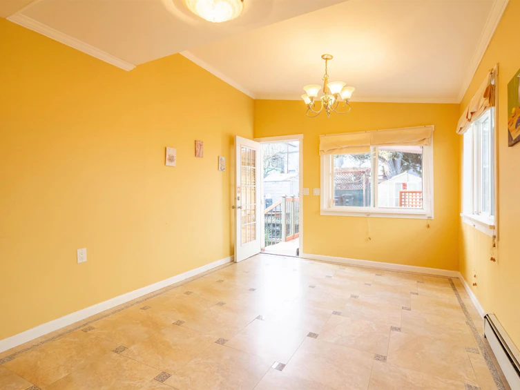 111 N Fell Avenue, Burnaby, BC, V5B 1L3 - 10