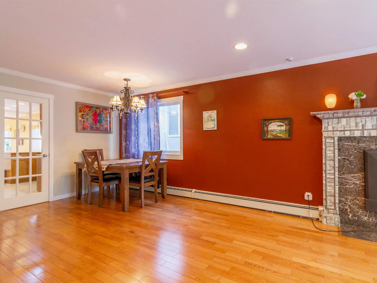 111 N Fell Avenue, Burnaby, BC, V5B 1L3 - 6