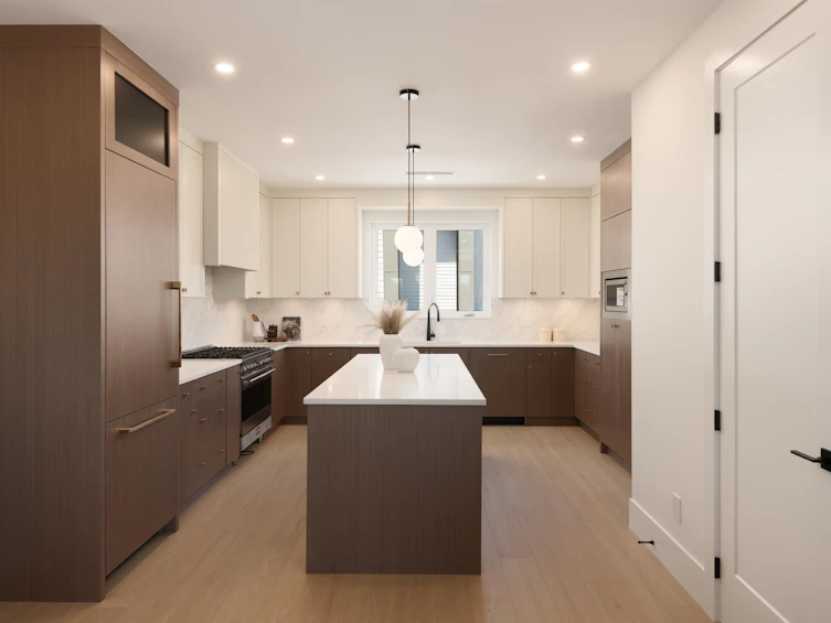 2-6525 Dufferin Avenue, Burnaby, BC, V5H 3T2 - 3