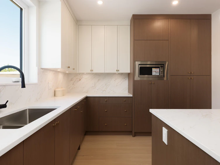 2-6525 Dufferin Avenue, Burnaby, BC, V5H 3T2 - 6